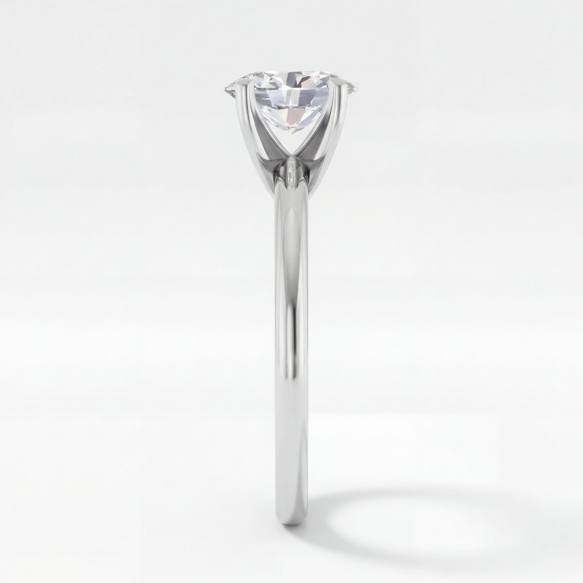 Aurora solitaire forlovelsesring med oval diamant i hvitt gull